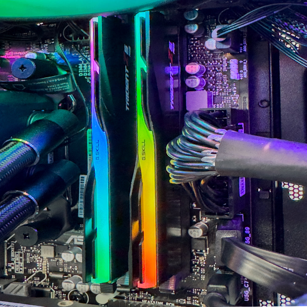 Dan Max Micro Gaming PC (AMD Ryzen 9 9950X3D CPU, RTX 5080 16GB GPU, 64GB RAM)