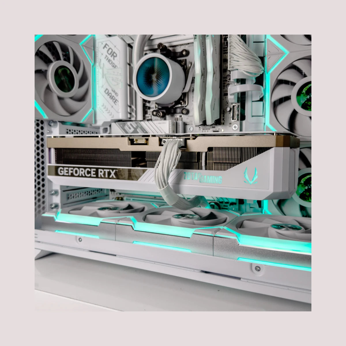 Gaming PC Nour (Ryzen 7 7800X3D, 32 GB DDR5 RAM, RTX 5080 16GB GPU)