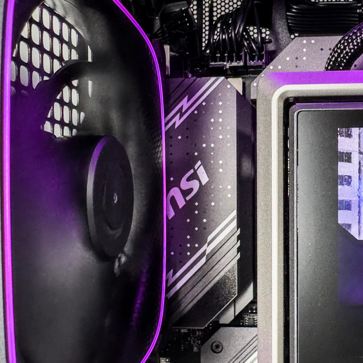 Gaming PC Silk (Core i7-14700F, 32 GB DDR5 RAM, RTX 5070 12GB GPU)