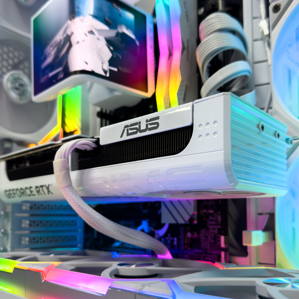 Nova White Gaming PC (Intel Core i7-14700K CPU, RTX 5070 OC 12GB GPU, 32GB RAM)