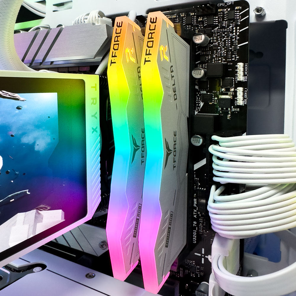 Nova White Gaming PC (Intel Core i7-14700K CPU, RTX 5070 OC 12GB GPU, 32GB RAM)