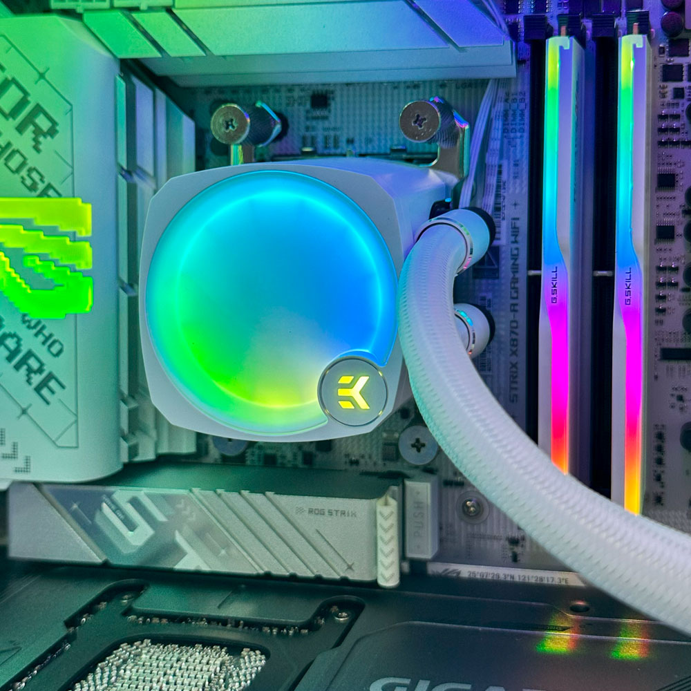 Ripjaws Gaming PC (AMD Ryzen 7 9800X3D CPU, RTX 5090 OC 32GB GPU, 64GB RAM)