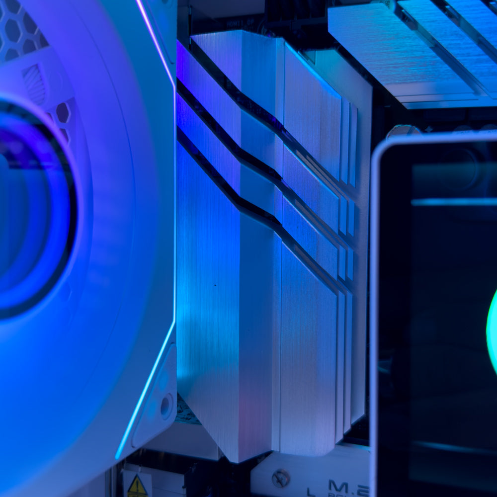 Skorix Gaming PC (Intel Core i7-14700 CPU, RTX 5070 12GB GPU, 32GB RAM)