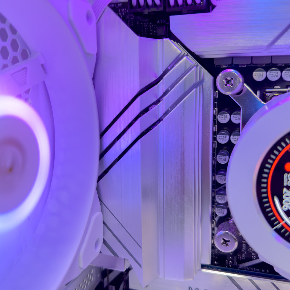 Toron White Gaming PC (Intel Core i9-14900K CPU, RTX 5070 Ti OC 16GB GPU, 32GB RAM)